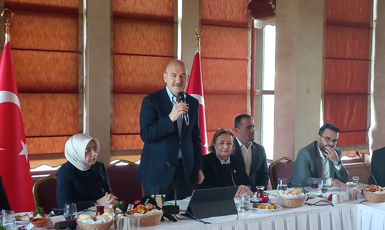 “KADES uygulamasını 5 milyon 205 bin kadın indirdi”