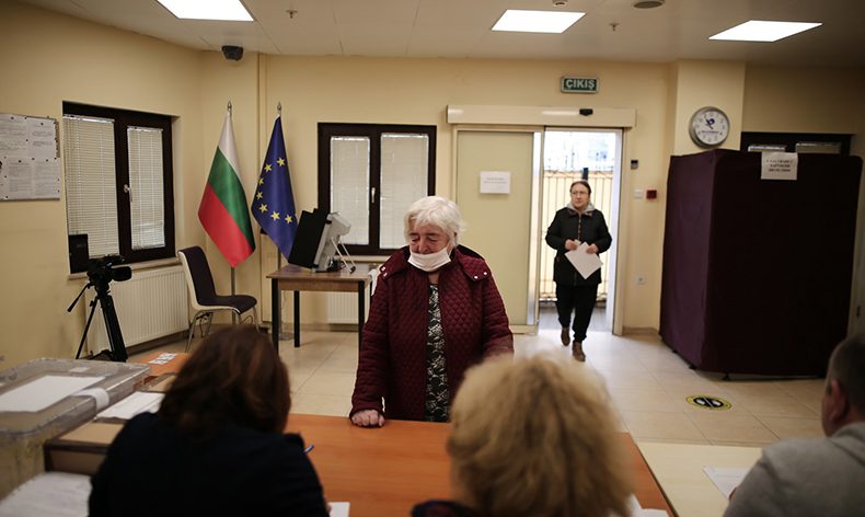 Bulgaristan seçimleri için 39 sandık kuruldu