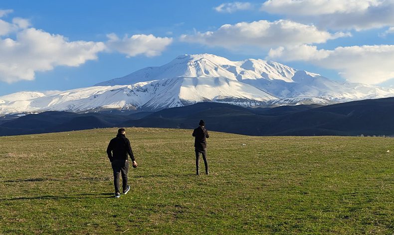 Süphan Dağı beyaza büründü