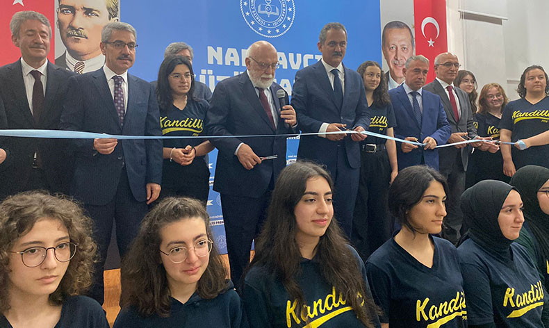 “Kütüphanesi olmayan eğitim sistemimiz kalmadı”