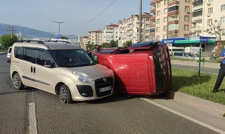 Bursa’da yol verme tartışması kazayla sonuçlandı