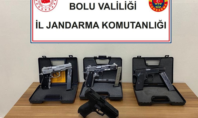 Jandarma ekiplerinin uygulamasına takıldılar