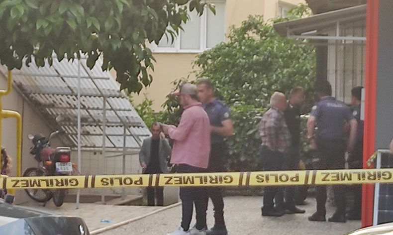 Arkadaşı ile birlikte babaannesine de kıydı