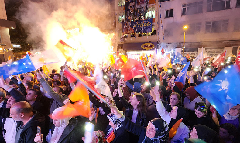 Karabük’te seçim zaferi kutlamaları