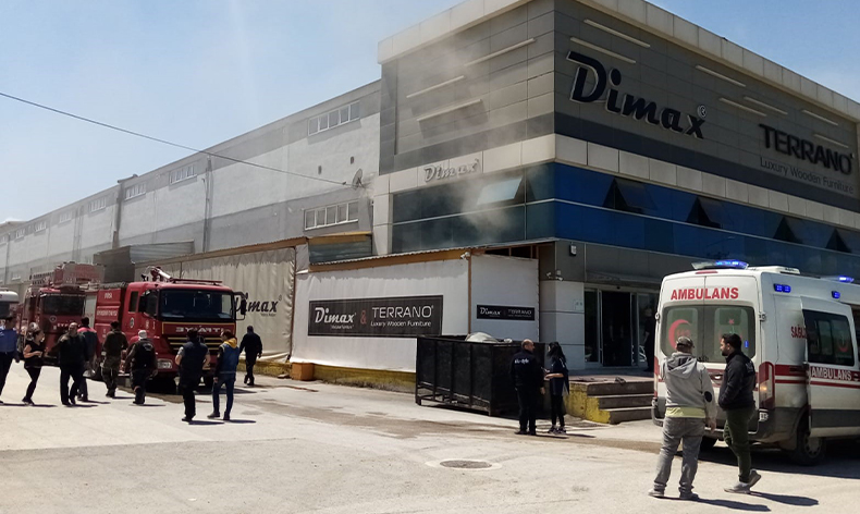 Mobilya fabrikasında korkutan yangın