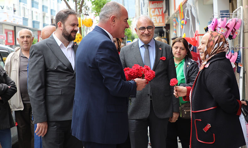 “Sosyal yardımları 10 kat artırdık”