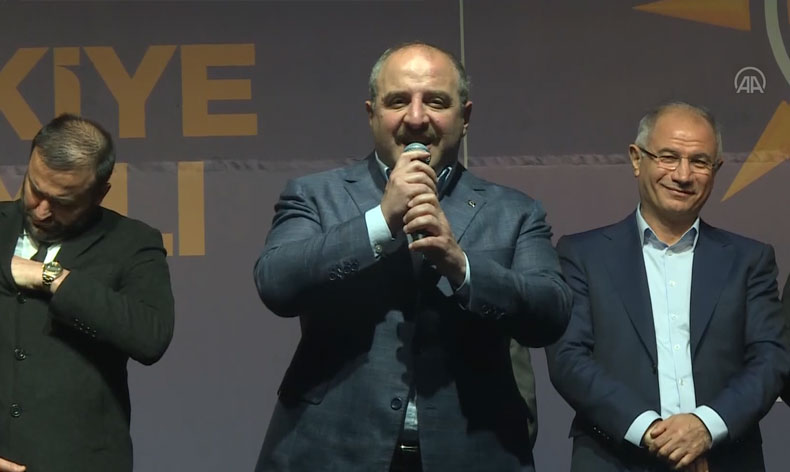 Bakan Varank, vatandaşlara hitap etti
