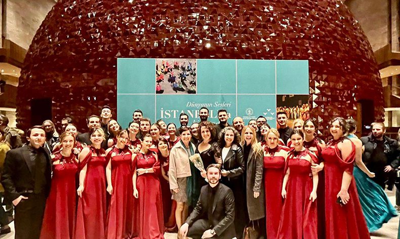 Nilüfer Çoksesli Koro dünyaca ünlü korolarla aynı sahnede