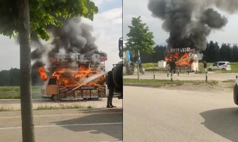 Bursa’da kokoreç aracı alev alev yandı