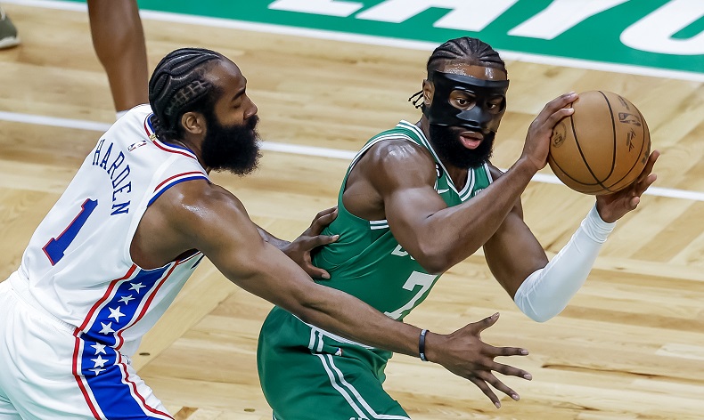 NBA’de Boston Celtics, Philadelphia 76ers’ı 34 sayı farkla yenerek seriyi 1-1’e getirdi