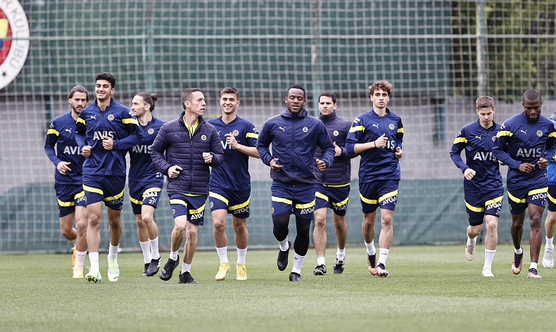 Fenerbahçe, Giresunspor maçı hazırlıklarına başladı