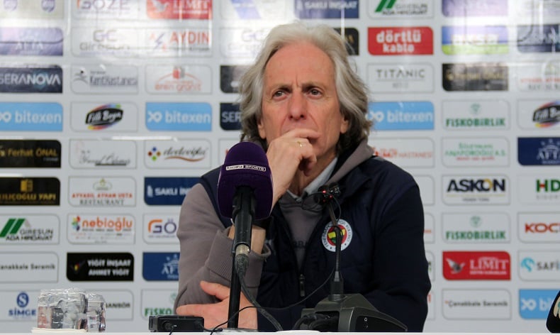 Fenerbahçe Teknik Direktörü Jorge Jesus: “Şampiyonluk şansımız devam ediyor”