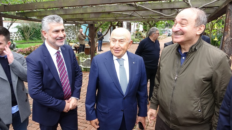 TFF eski Başkanı Nihat Özdemir: “Trabzonspor alnının akıyla şampiyonluğu kazandı”