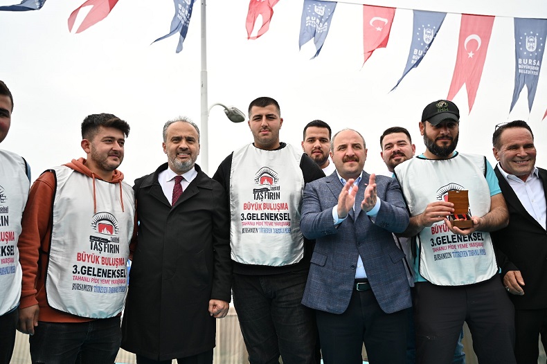 7 dakikada 7 tahanlıyla altınları kaptı