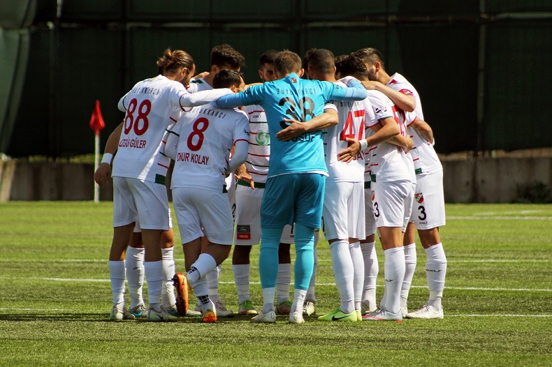 Karşıyaka play-off iddiası için sahaya çıkıyor