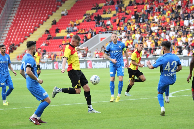 Göztepeli Kvasina’dan son 6 maçta 5 gole doğrudan katkı