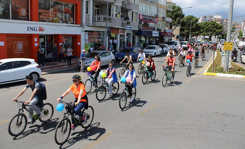 Pedallar, 19 Mayıs için çevrildi