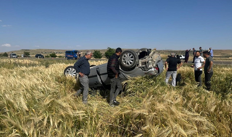 Aşırı hız kaza getirdi: 2 yaralı