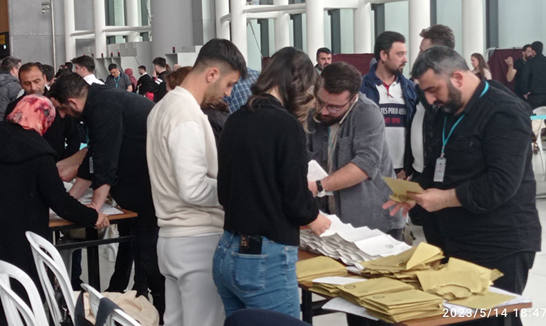 İstanbul Havalimanı’nda oy sayımı başladı
