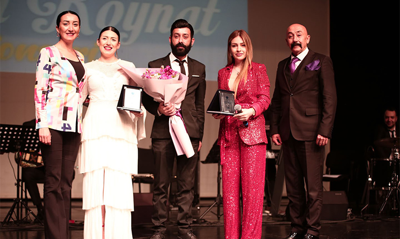 Bursa’da unutulmayan şarkılarla müzik dolu gece