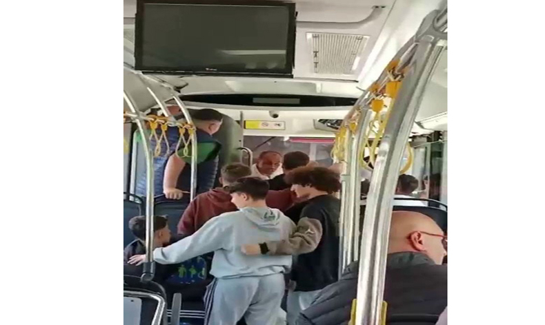 Otobüste düğme tartışması