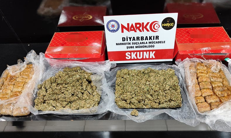 Tatlı kutularından uyuşturucu çıktı
