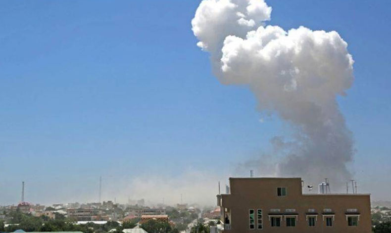 Somali’de havan topları patladı