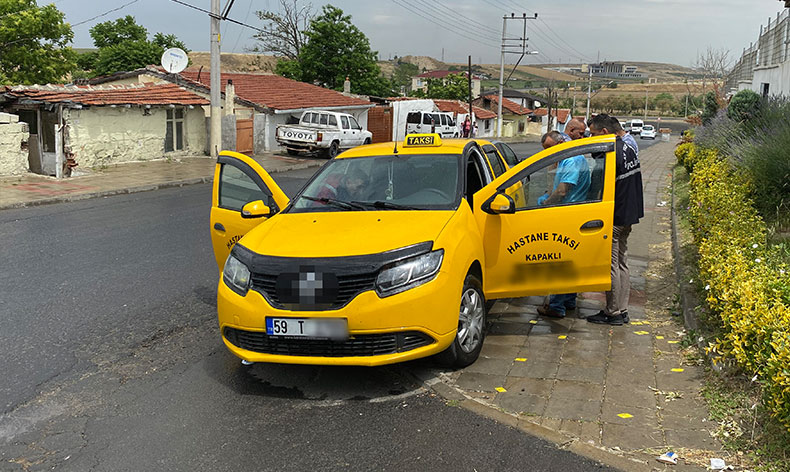 Arabayı çaldı, sahibine ‘gelin ben buradayım’ dedi