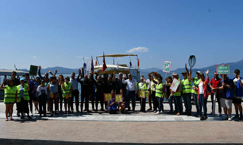Köyceğiz’de göl temizliği etkinliği yapıldı
