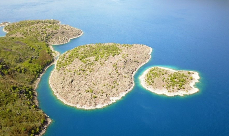 Dünyanın ikinci büyük krater gölü