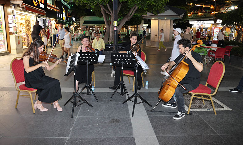 Sanat sokağa taştı