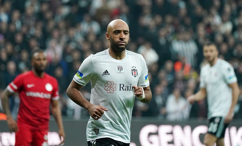 Beşiktaş’ın İngiliz futbolcusu Nathan Redmond: “Türk halkının gücünü gördünüz”