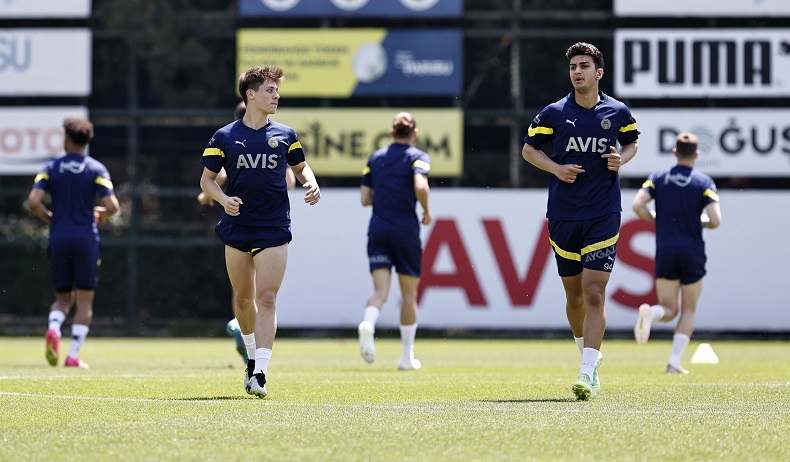Fenerbahçe’de derbi hazırlıkları devam ediyor