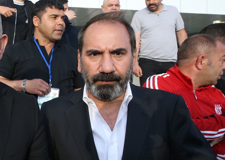 DG Sivasspor Kulübü Başkanı Mecnun Otyakmaz’dan adaylık açıklaması: “Açıklama yapacağız”