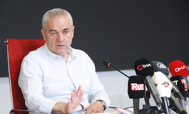 Rıza Çalımbay Sivasspor’a veda etti: “Ayrılıyoruz”