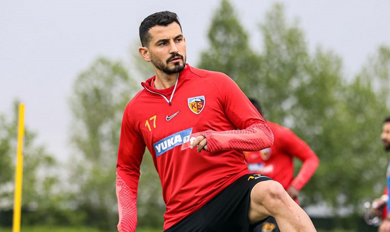 Emrah Başsan Kayserispor ile sözleşme yenilemedi