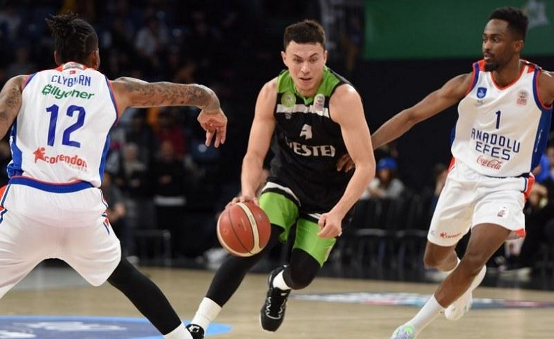 Pako Cruz, 1 sezon daha Manisa BBSK’da