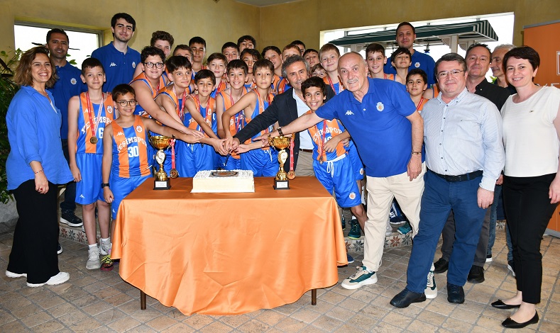 Yeşim Spor 20. yılında yine zirvede