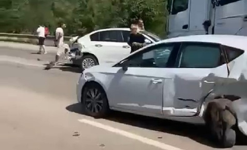 Bursa’da 11 araç birbirine girdi
