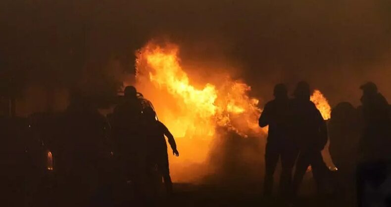 Fransa karıştı, Olaylara 40 bin polis’le müdahale ediliyor
