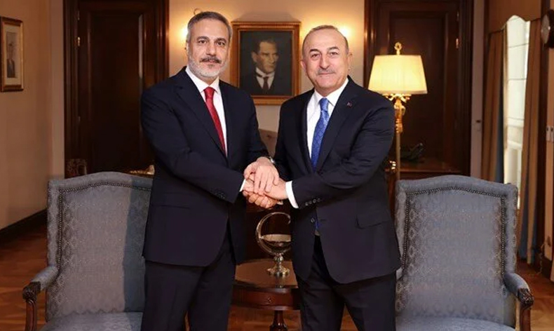 İlk mesaj “milli dış politika” oldu