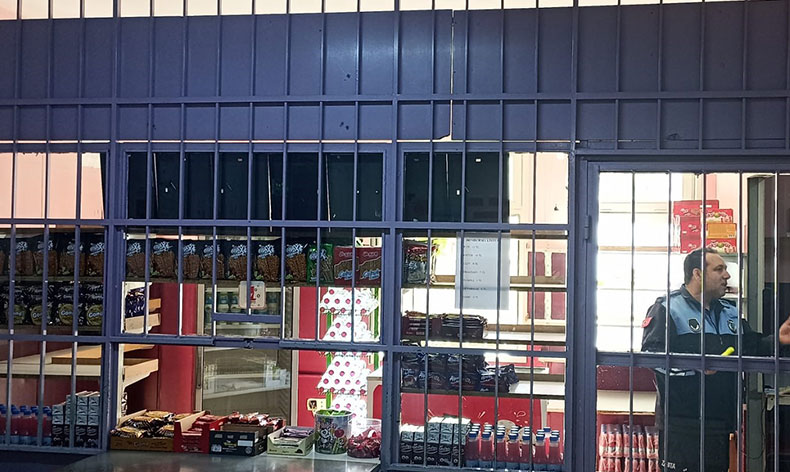 Zabıta 148 işyerini denetledi 3 işyerini mühürledi