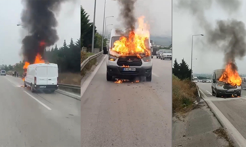 Yolda giderken servis birden alev aldı