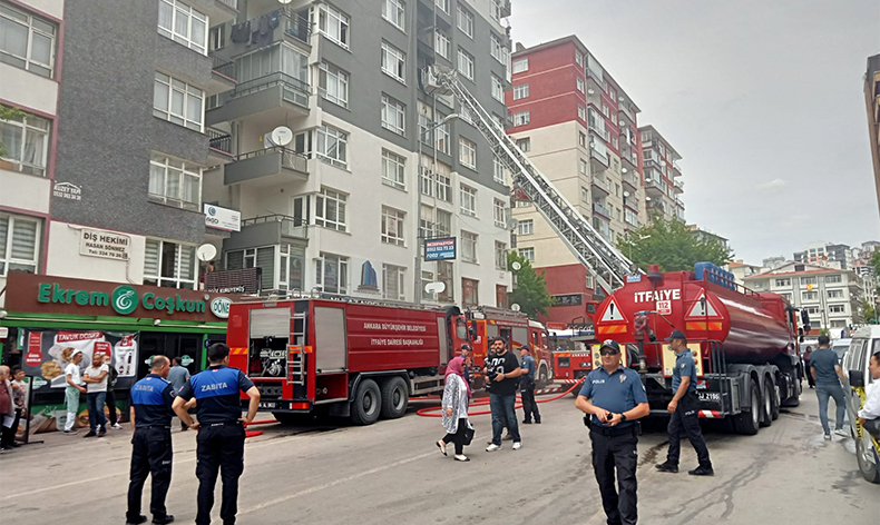 Ankara’da 10 katlı binada yangın