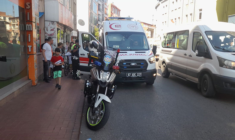 Motosiklet çocuklara çarptı