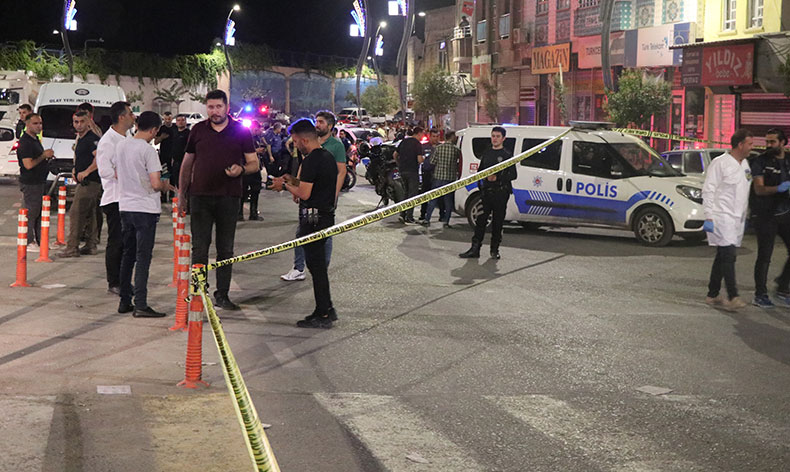 Akraba kavgasında 1’i polis 3 yaralı