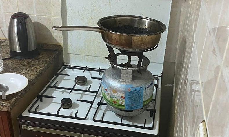 Ocakta unutulan yemek yangına neden oldu