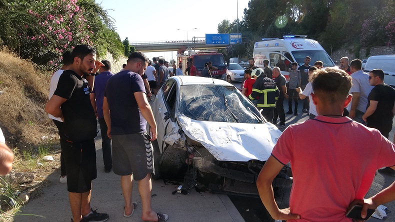 Otomobil ile motosiklet çarpıştı hayatını kaybetti