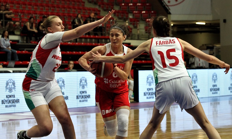18 Yaş Altı Kız Basketbol Milli Takımı, Macaristan’a mağlup oldu