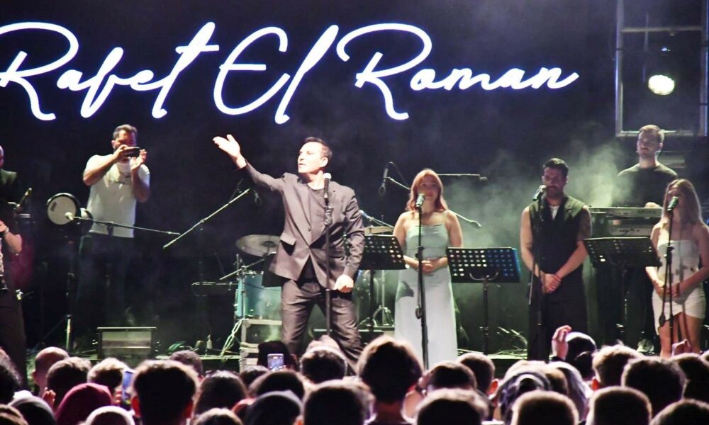 Rafet El Roman ile Emet coştu